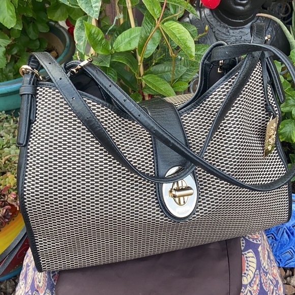 👜 Coach Woven Jacquard and Leather Double Strap Shoulder Bag 👜 - Picture 4 of 17